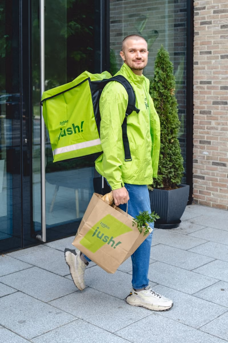 Kurier Jush